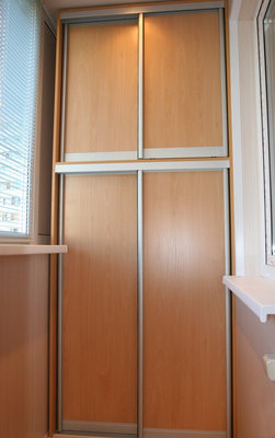 34_vstroennuy_shkaf_na_balkon_1.jpg (192.49 КБ, Просмотров: 6711) 34_vstroennuy_shkaf_na_balkon_1.jpg